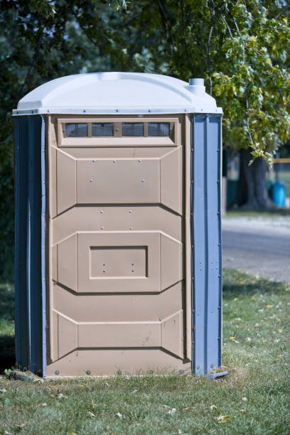 Best Portable restroom trailer rental  in Monongah, WV